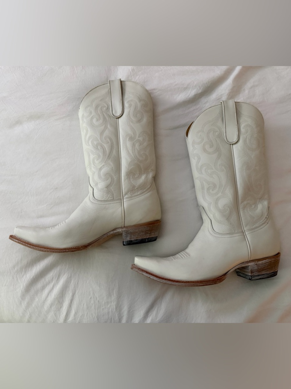 Cavender’s White Snip Toe Cowboy Boots